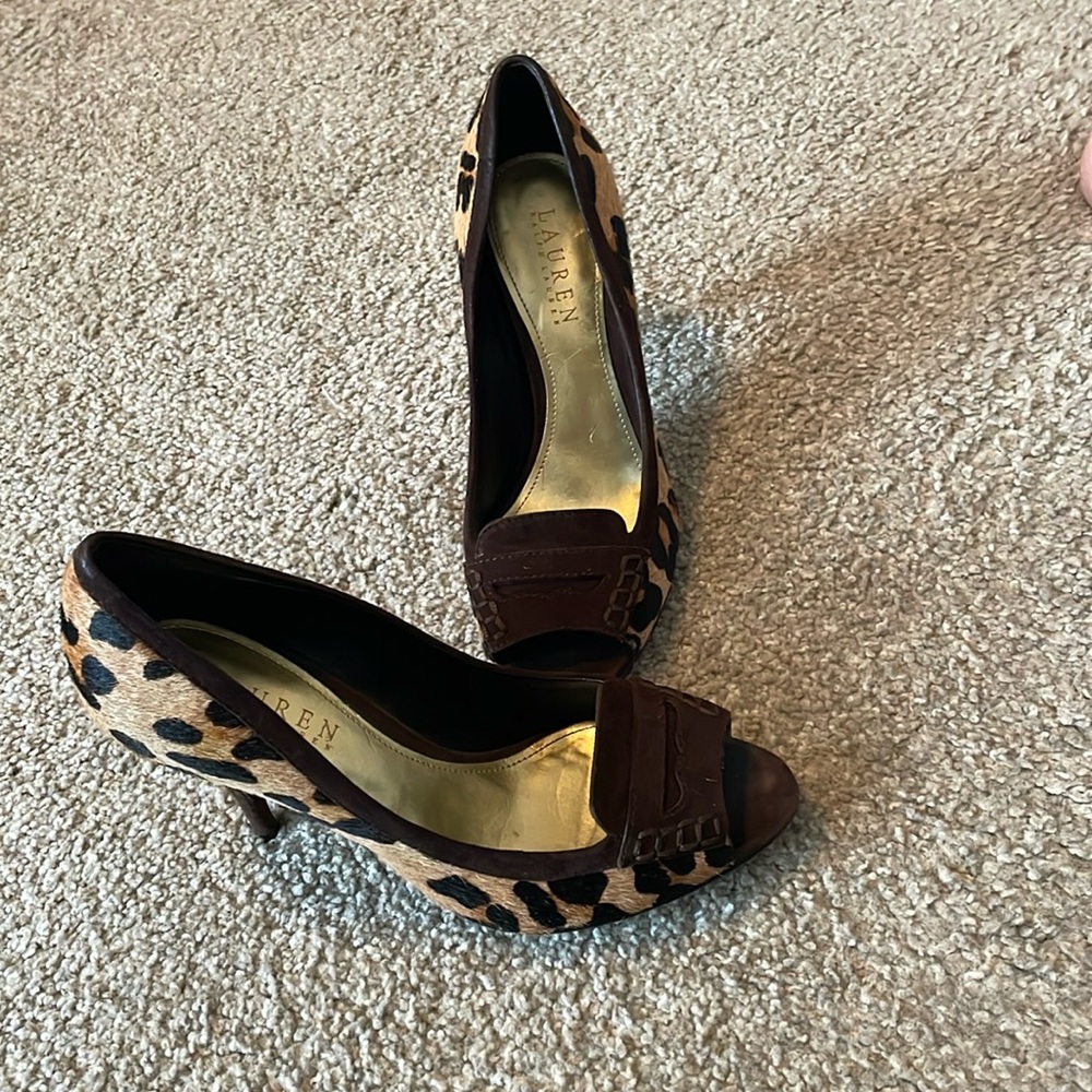 Ralph Lauren 6.5 Suede cheetah print heels EUC